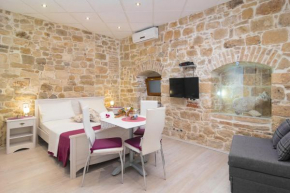Original Split Palace Stone Walls